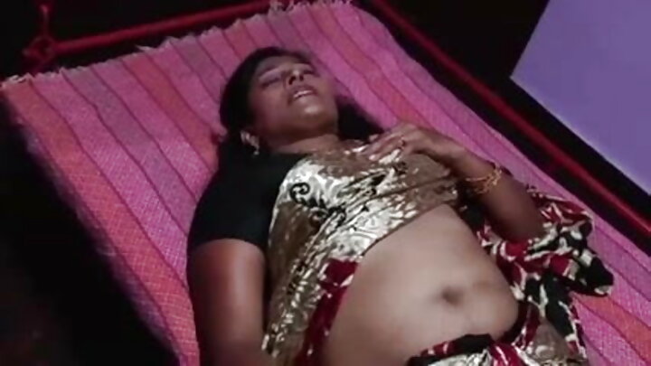ক্লোয়ি আমোরের এক সুদর্শন পুরুষের সাথে যৌনমিলনের অ্যানাল পর্ন