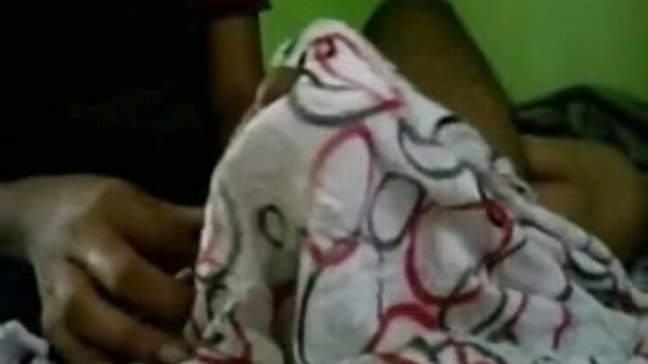 একজন রাশিয়ান ভাষার শিক্ষক এক বিদেশীকে চোদে
