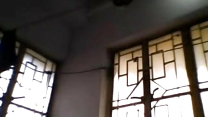 ক্যান্ডি লাভ তার সৎ ভাইয়ের সাথে ফার্স্ট-পার্সন পর্ন