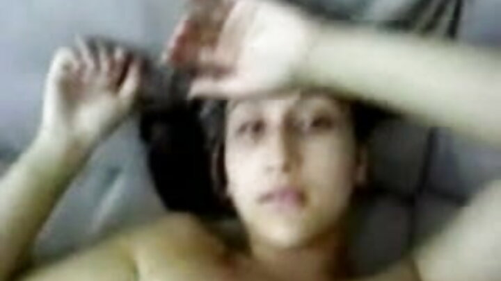 একজন তরুণী শ্যামাঙ্গীর সাথে POV পর্ন ভিডিও