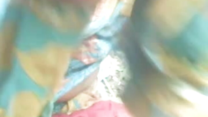 হট মিলফ রিগান ফক্স একজন কামার্ত লোককে চোদে