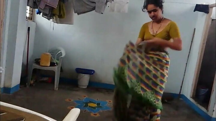 এক রোগা মেয়ে বড় লিঙ্গ খুব পছন্দ করে
